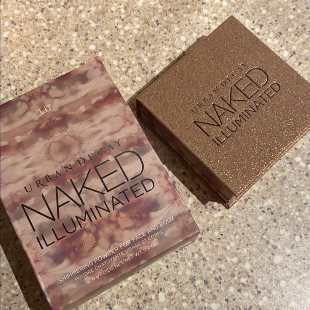 Naked Illuminated Shimmering Powder